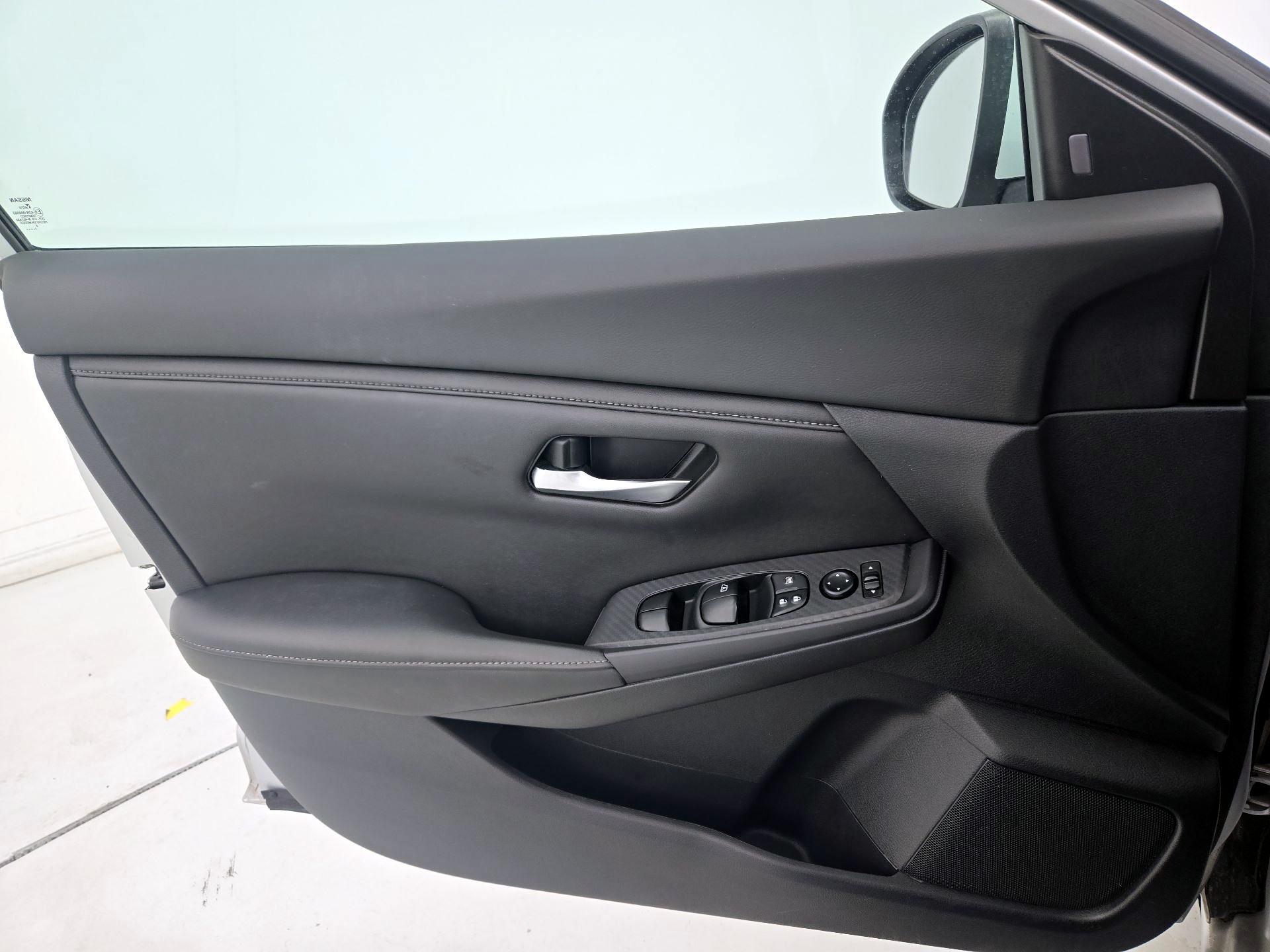 Thumbnail: 2021 Nissan Sentra - 12