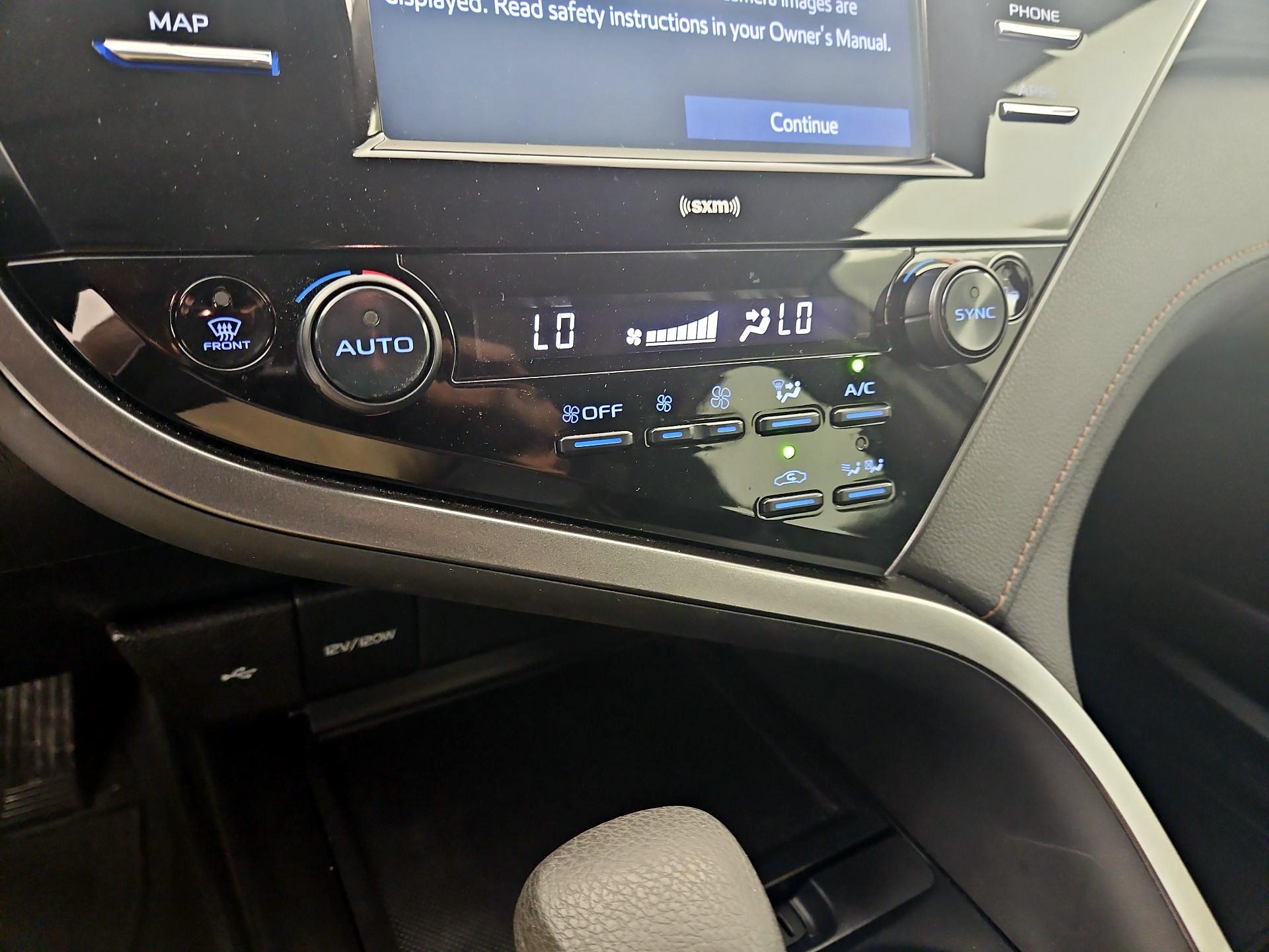 Thumbnail: 2020 Toyota Camry - 16