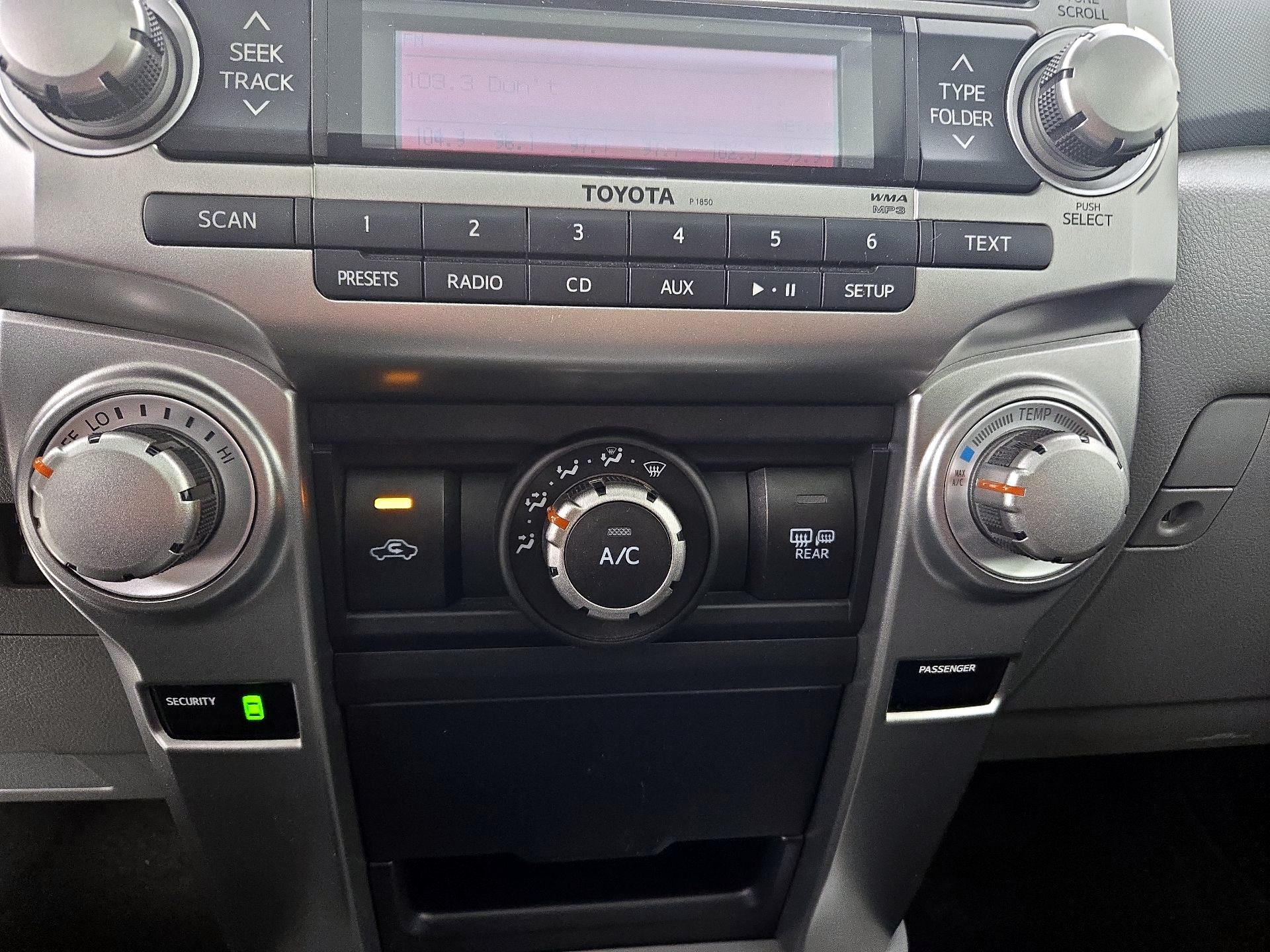 Thumbnail: 2013 Toyota 4Runner - 15