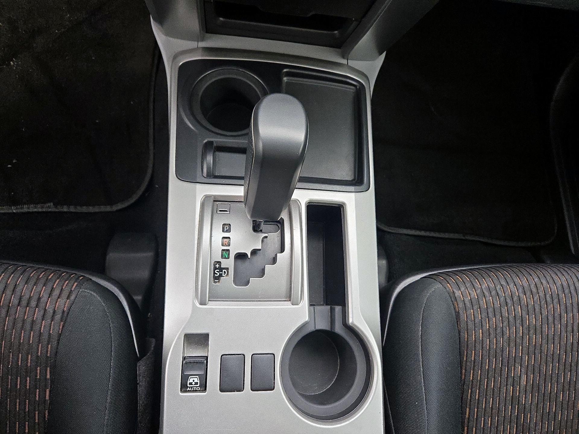 Thumbnail: 2013 Toyota 4Runner - 16