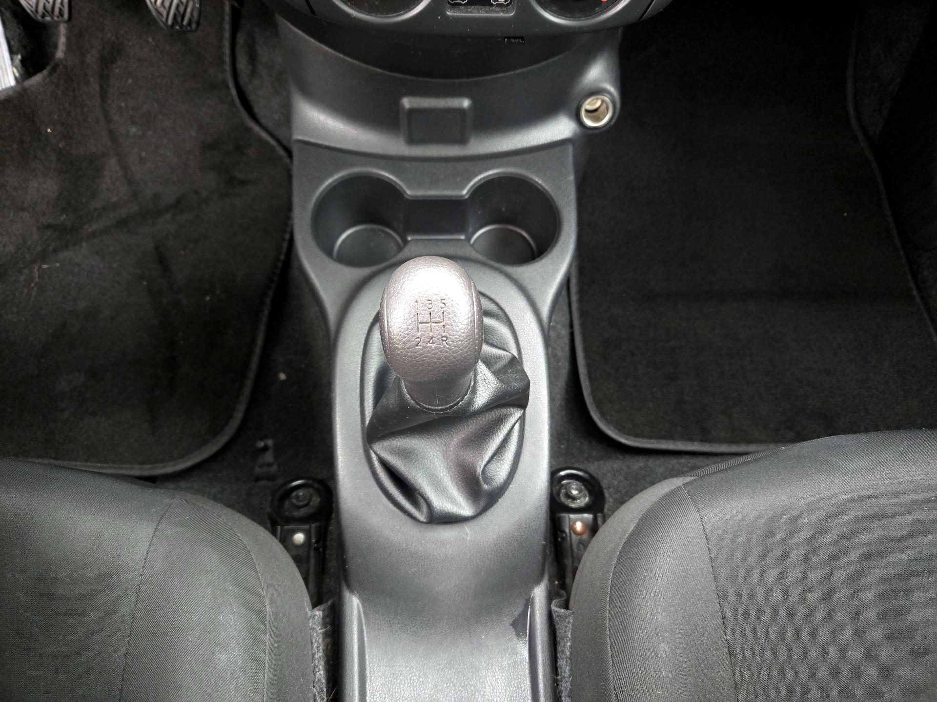 Thumbnail: 2017 Nissan Versa - 16