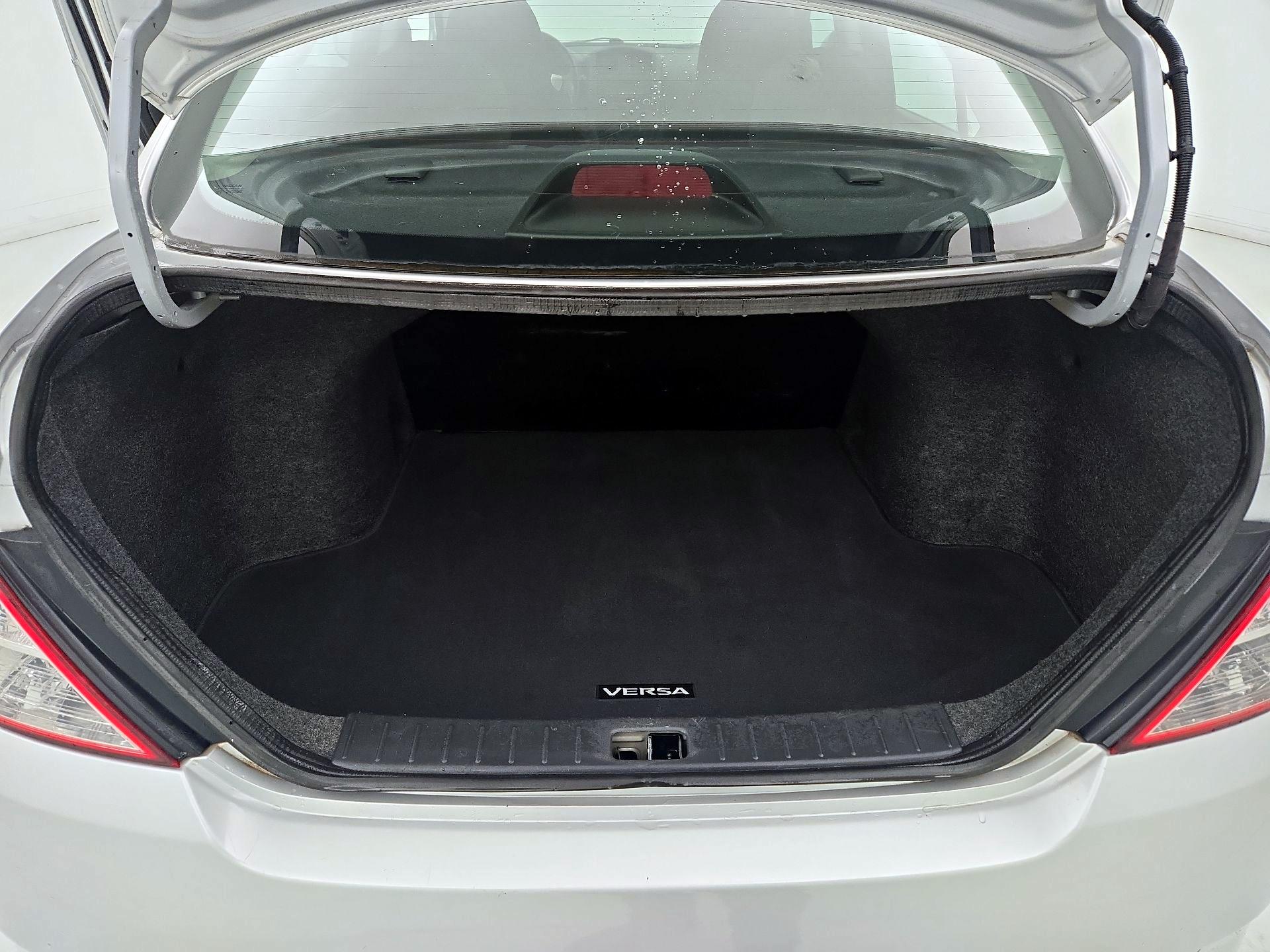 Thumbnail: 2017 Nissan Versa - 18