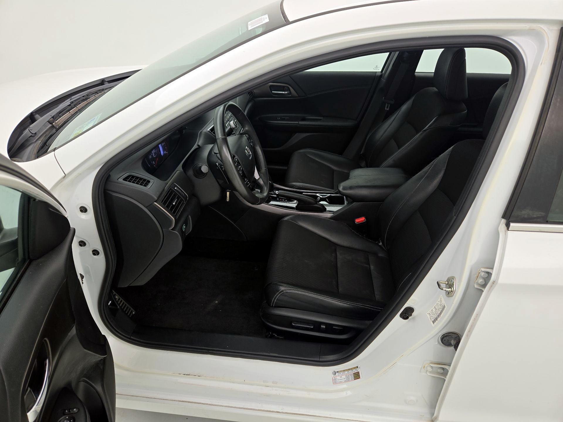 Thumbnail: 2016 Honda Accord - 11