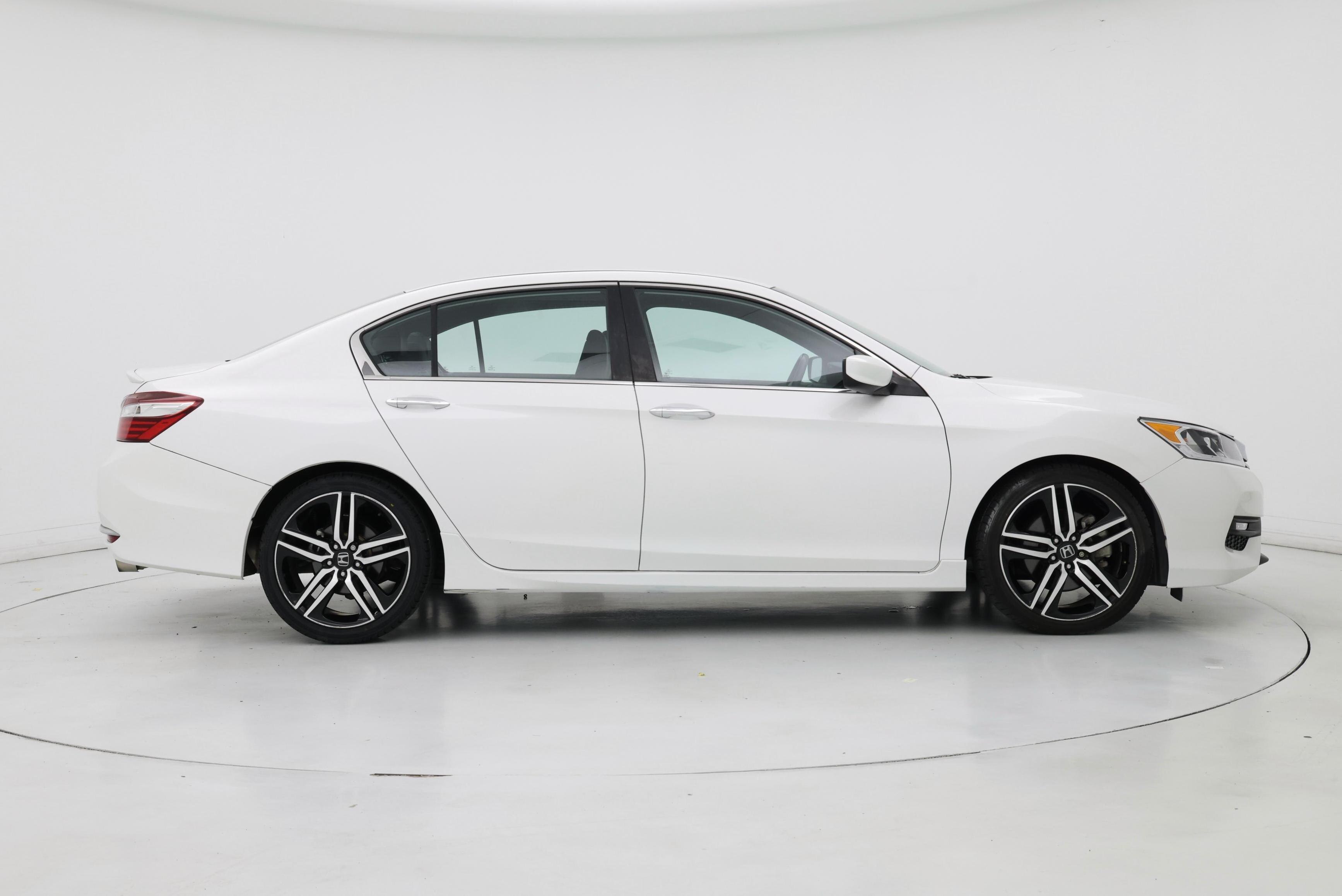 Thumbnail: 2016 Honda Accord - 7