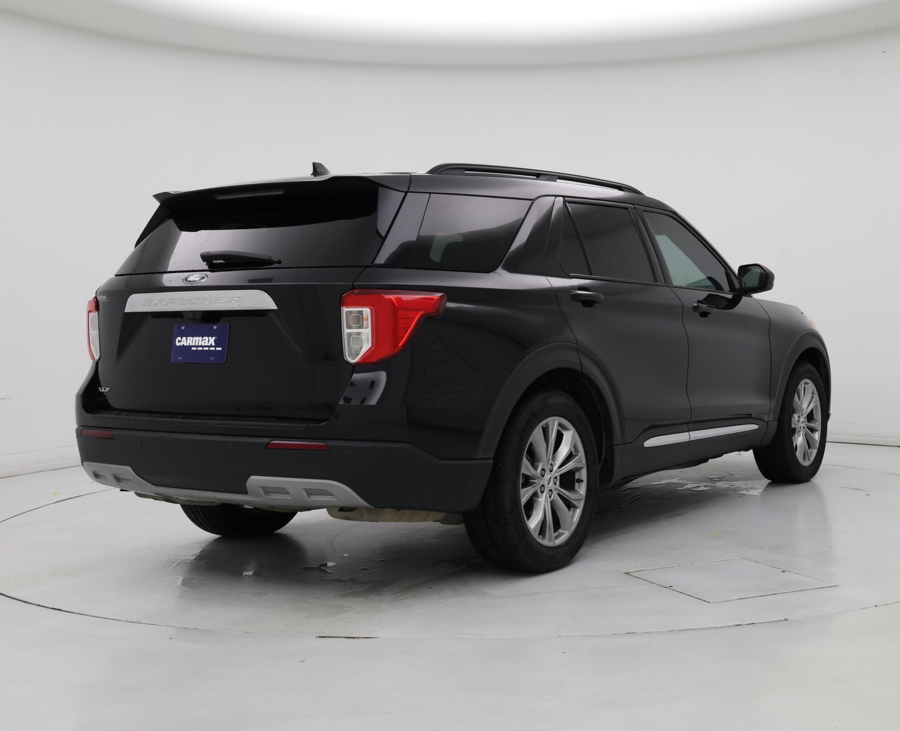 Thumbnail: 2022 Ford Explorer - 8