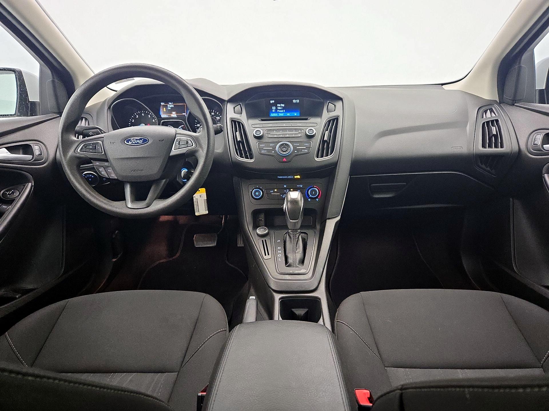 Thumbnail: 2016 Ford Focus - 9