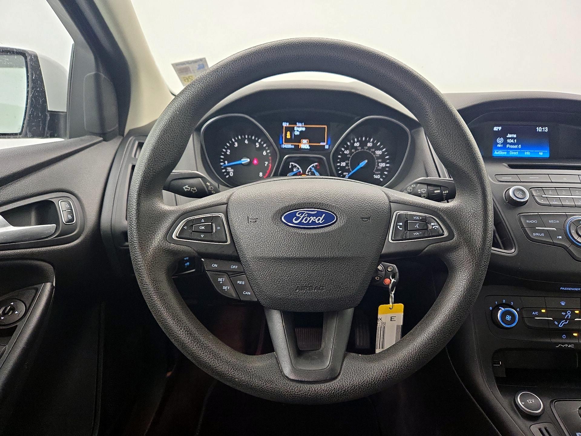 Thumbnail: 2016 Ford Focus - 10