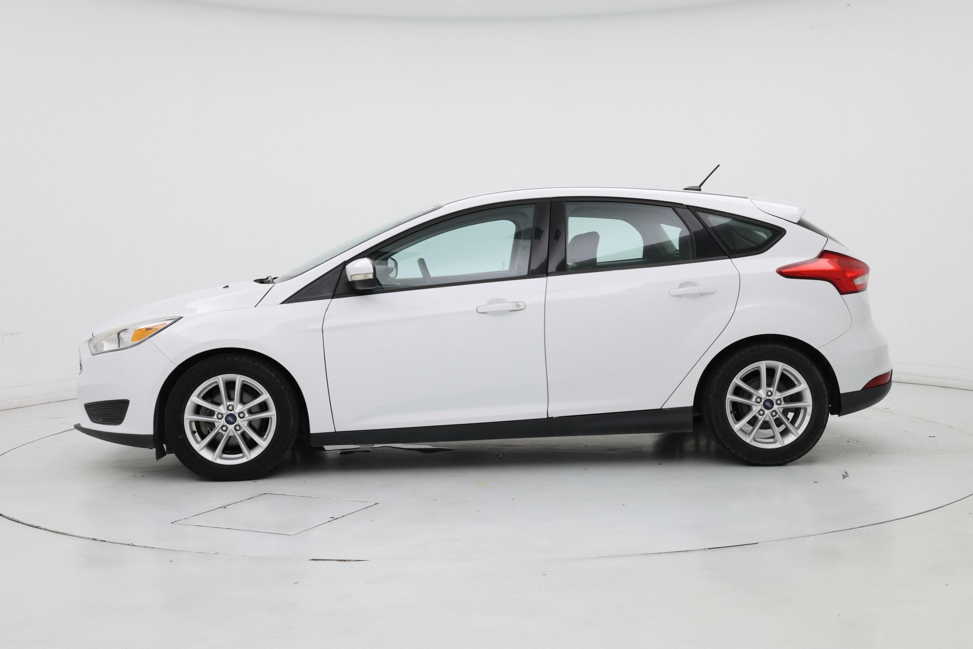 Thumbnail: 2016 Ford Focus - 3