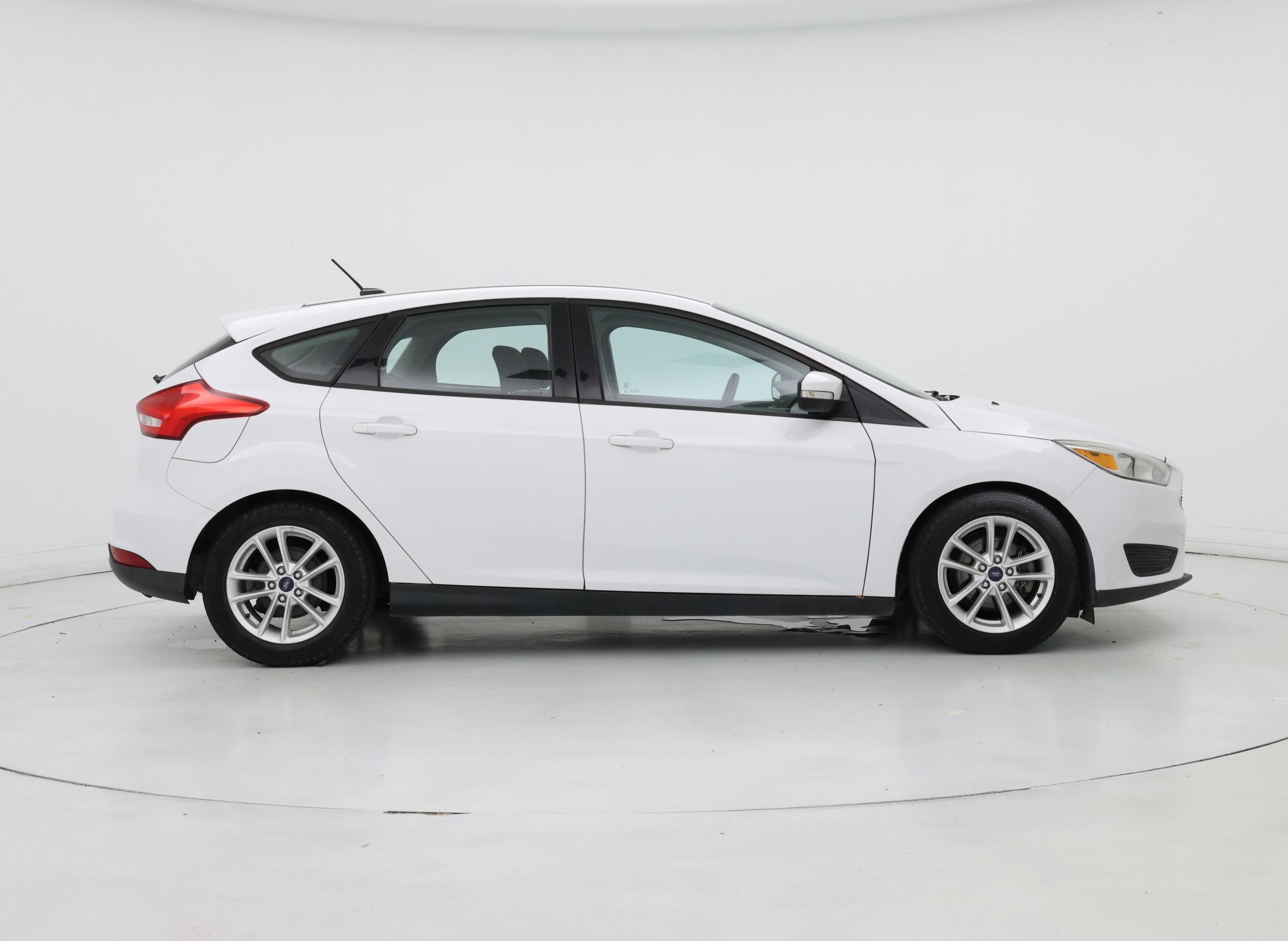 Thumbnail: 2016 Ford Focus - 7