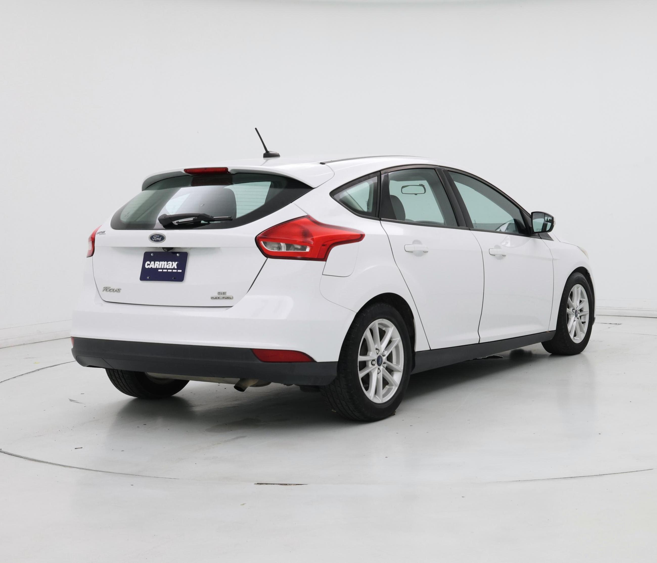 Thumbnail: 2016 Ford Focus - 8