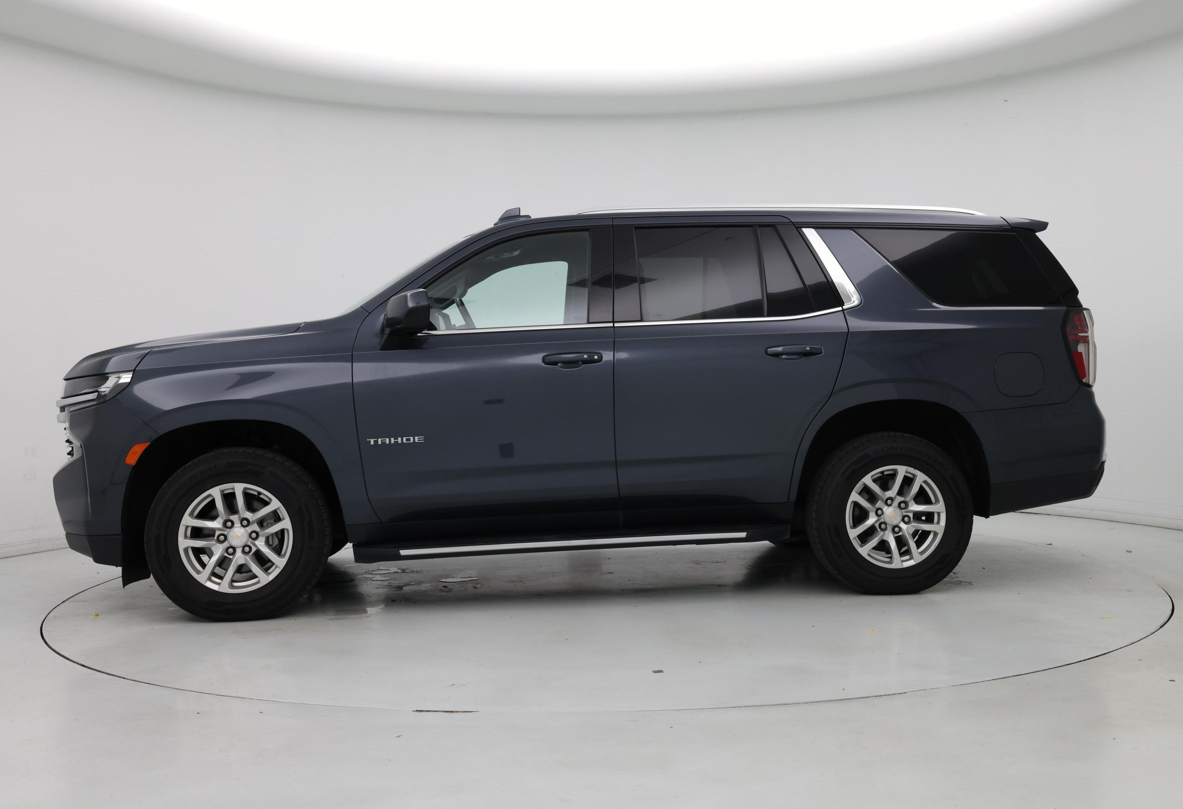 Thumbnail: 2021 Chevrolet Tahoe - 3