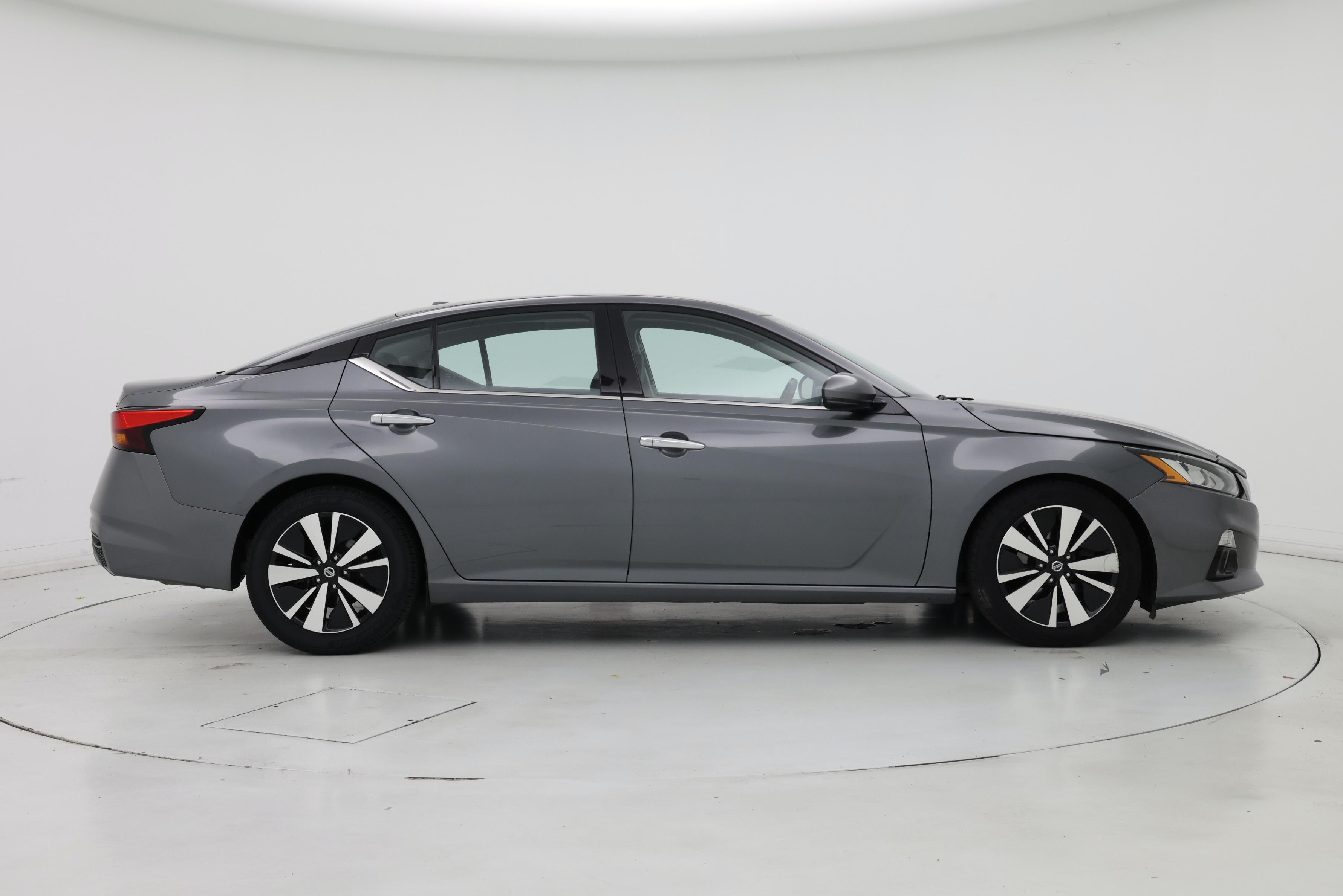 Thumbnail: 2019 Nissan Altima - 7