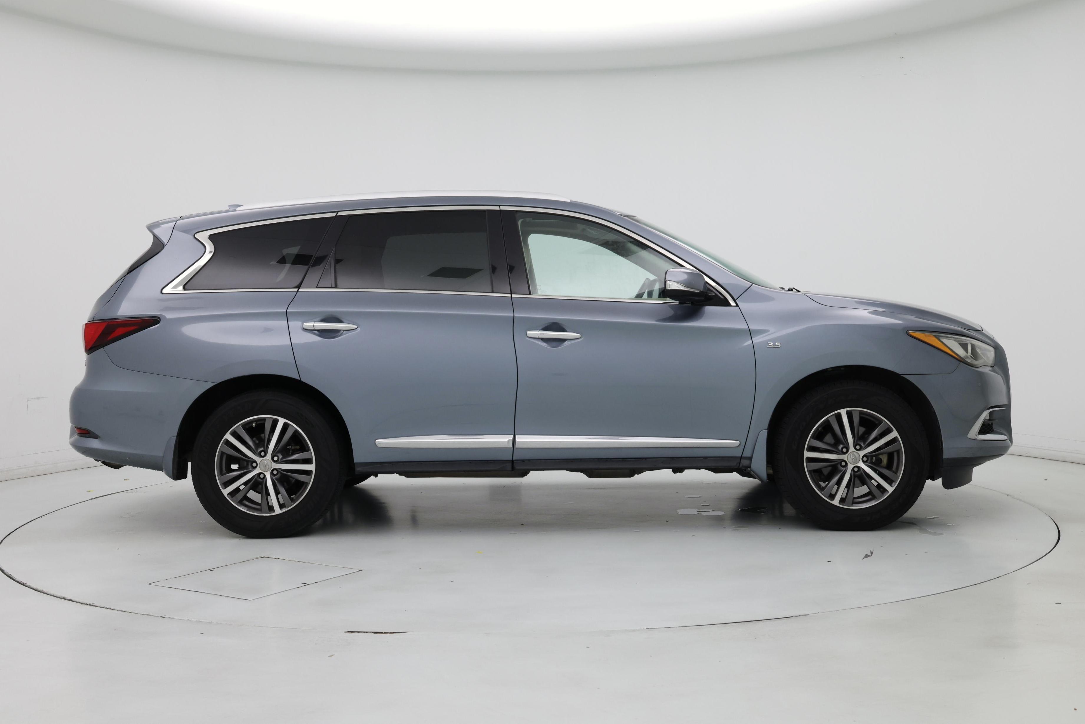 Thumbnail: 2017 INFINITI QX60 - 7