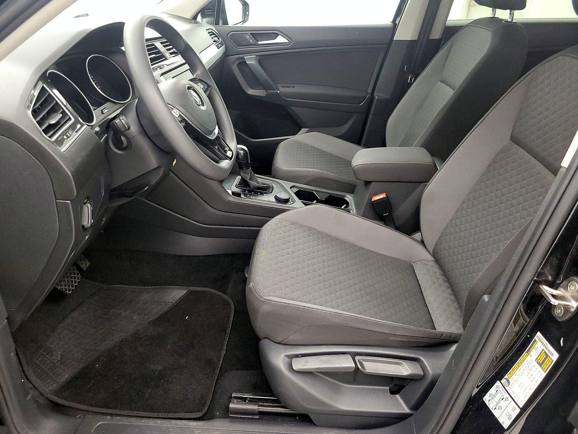 Thumbnail: 2020 Volkswagen Tiguan - 11