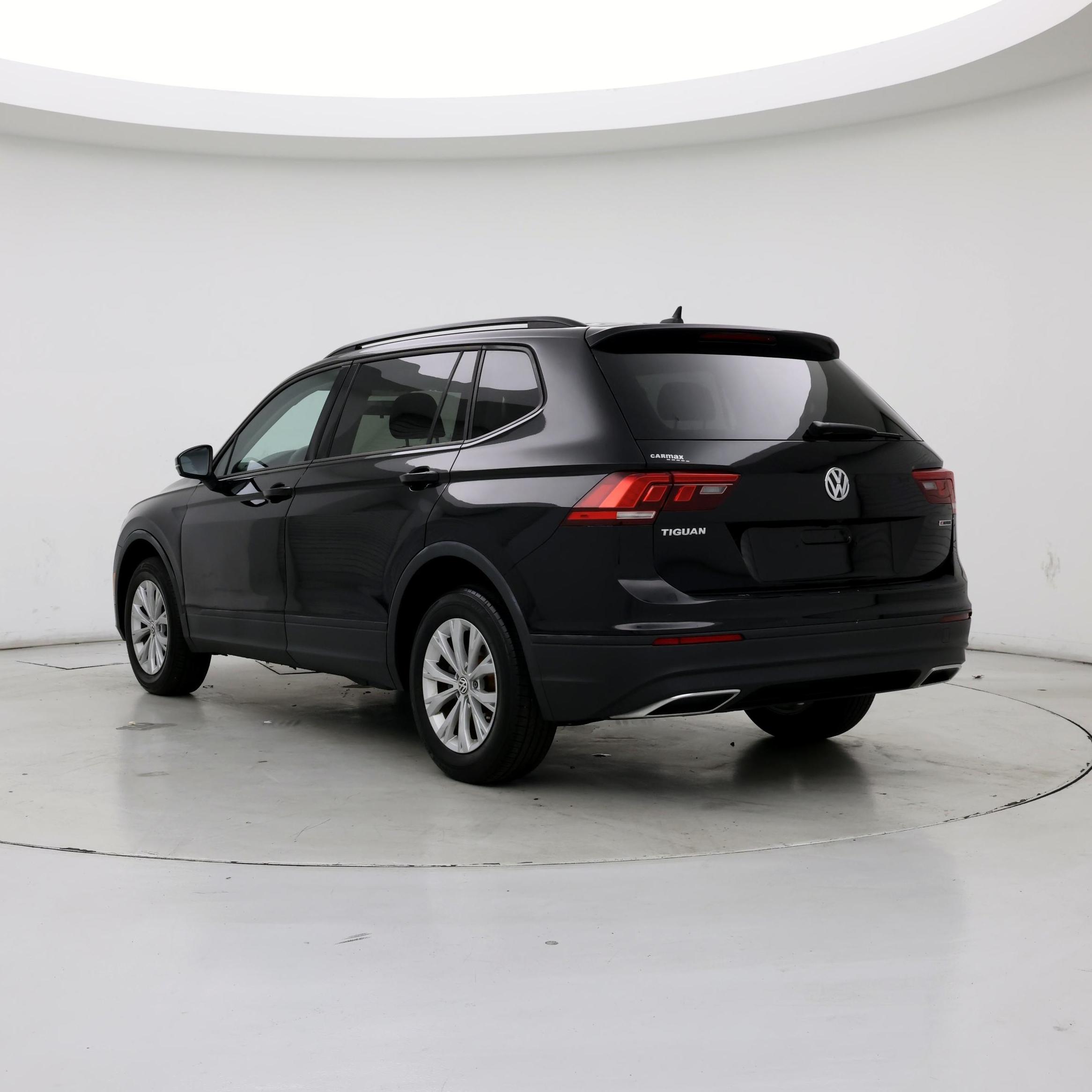 Thumbnail: 2020 Volkswagen Tiguan - 2
