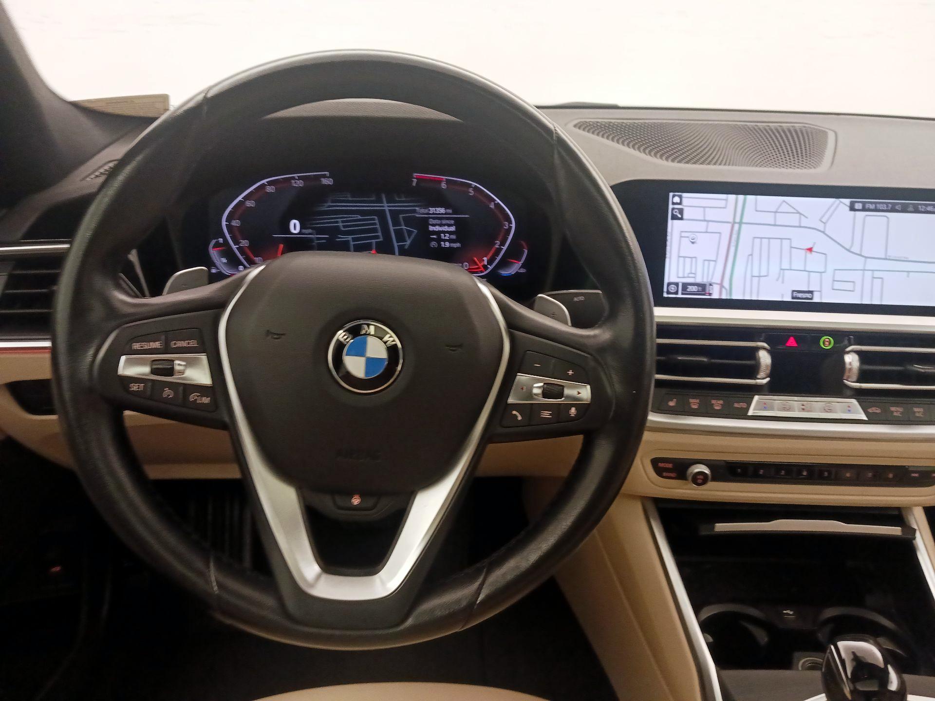 Thumbnail: 2022 BMW 3 Series - 10