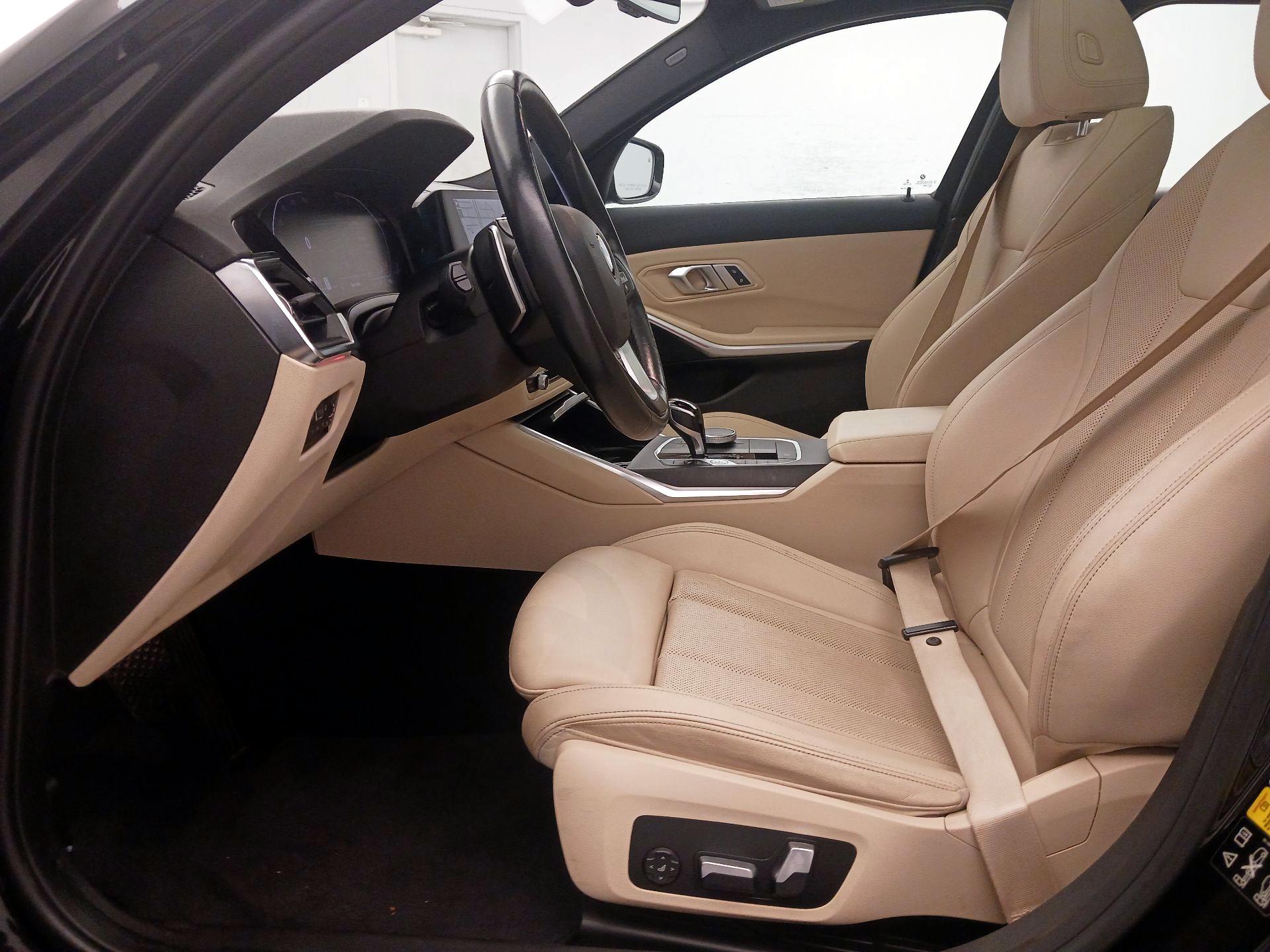 Thumbnail: 2022 BMW 3 Series - 11