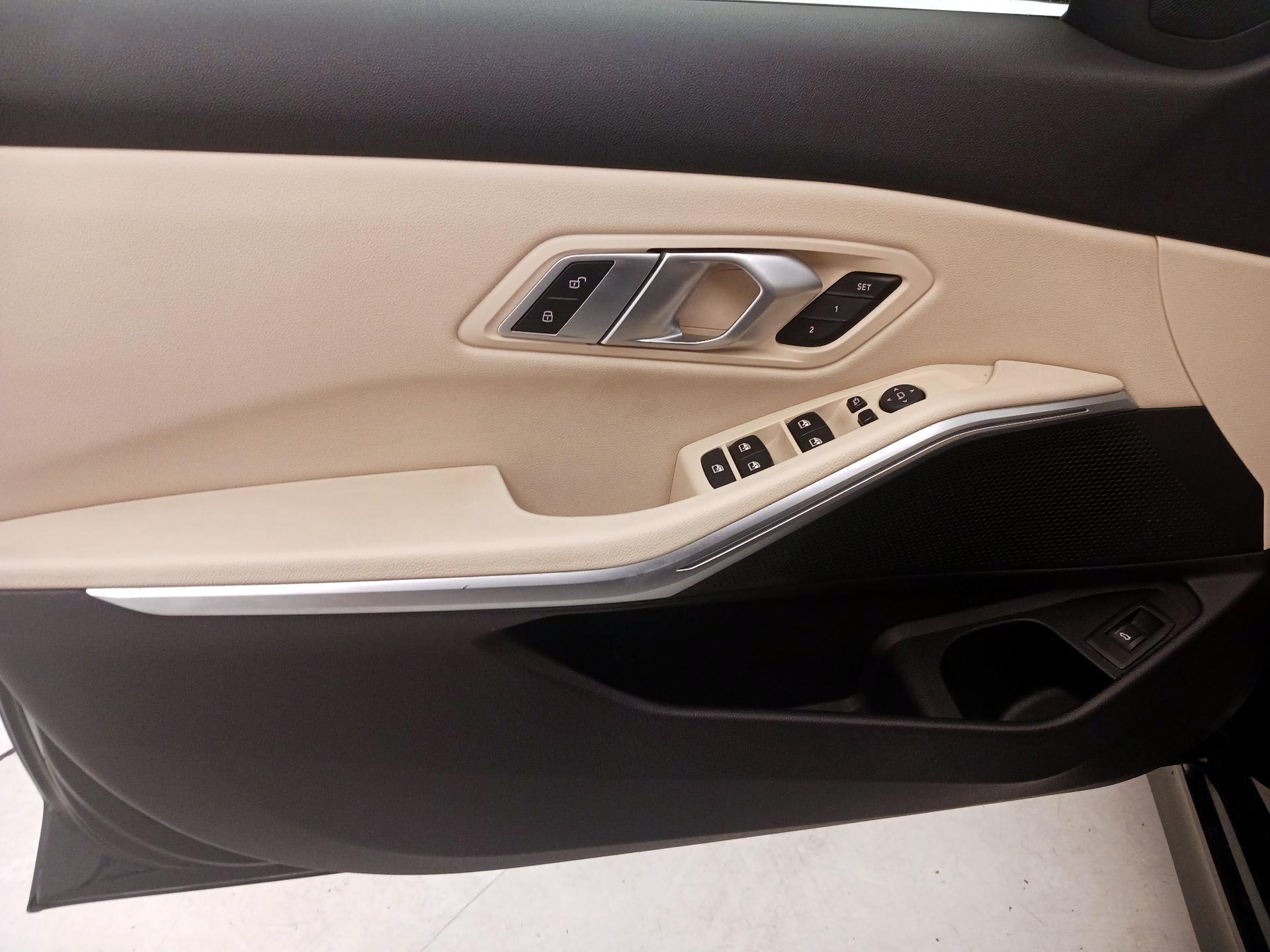 Thumbnail: 2022 BMW 3 Series - 12