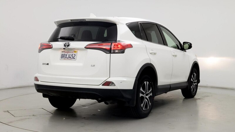 2017 Toyota RAV4 LE 8