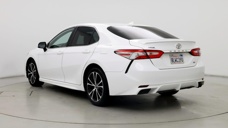 2019 Toyota Camry SE 2