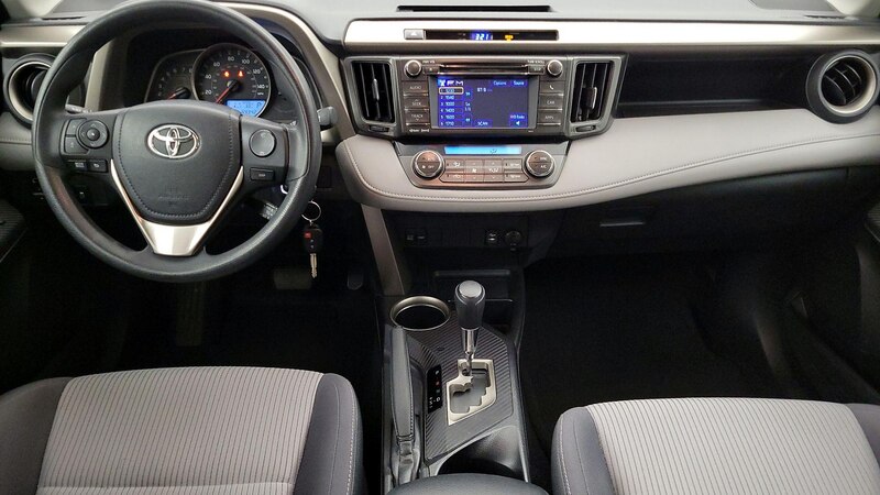 2013 Toyota RAV4 XLE 9