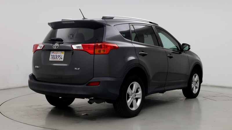 2013 Toyota RAV4 XLE 8