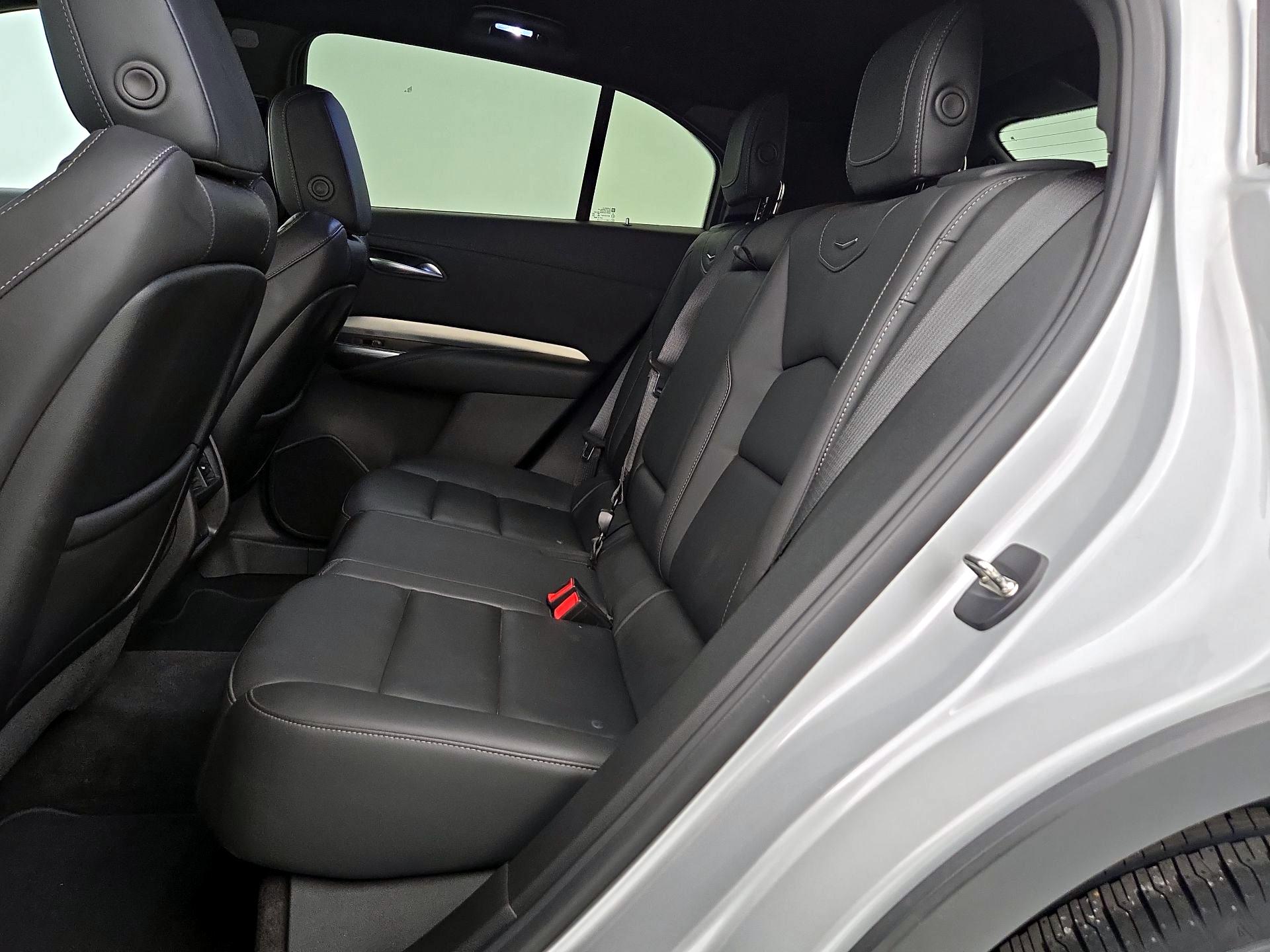 Thumbnail: 2022 Cadillac XT4 - 19
