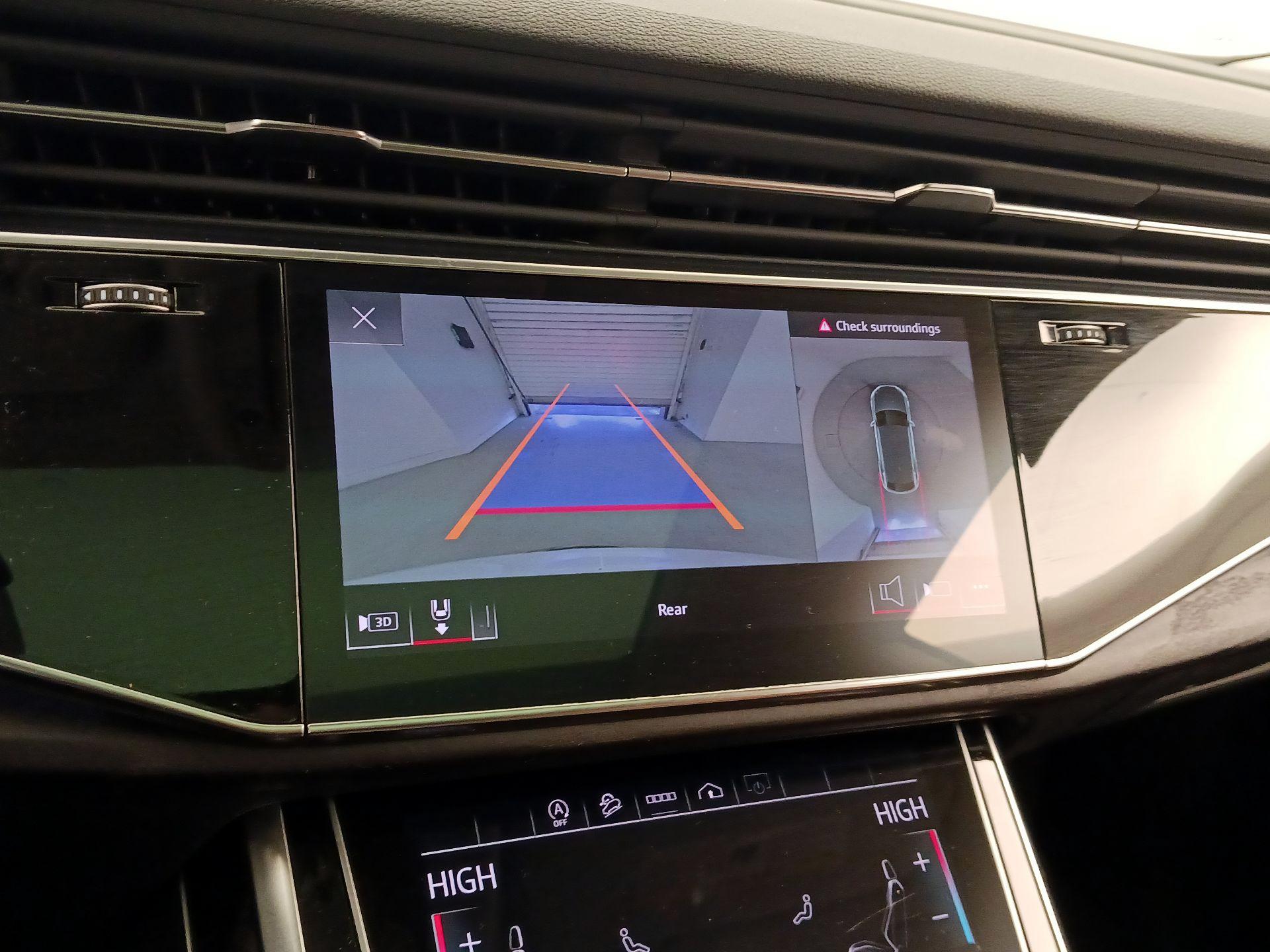 Thumbnail: 2022 Audi Q8 - 15