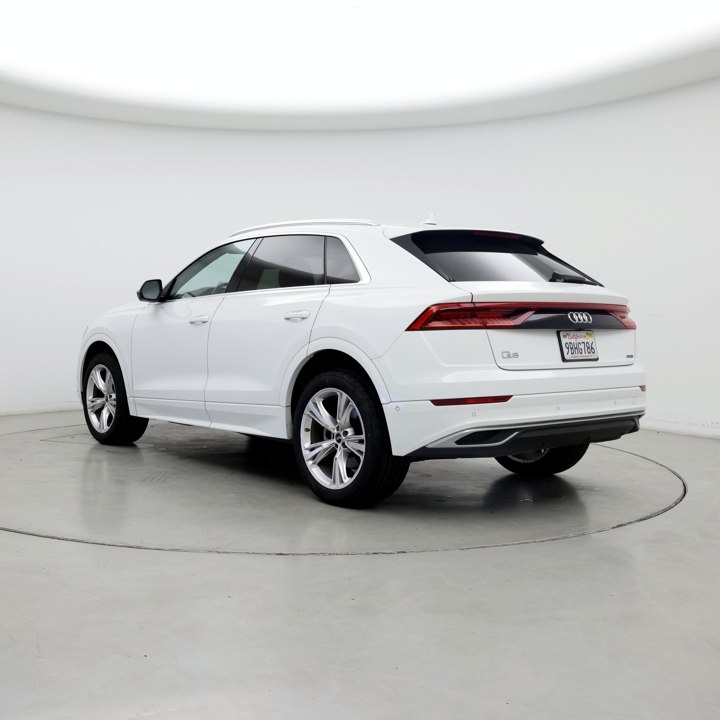 Thumbnail: 2022 Audi Q8 - 2
