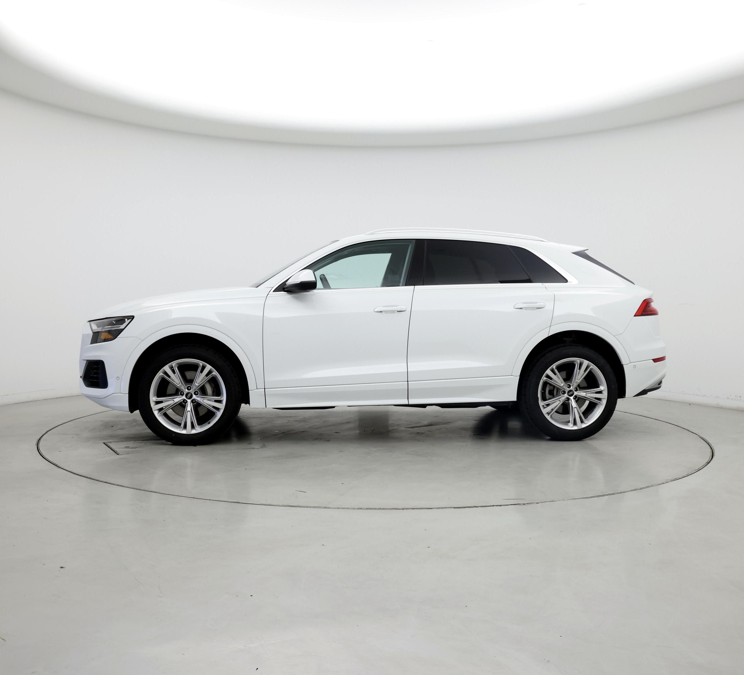 Thumbnail: 2022 Audi Q8 - 3