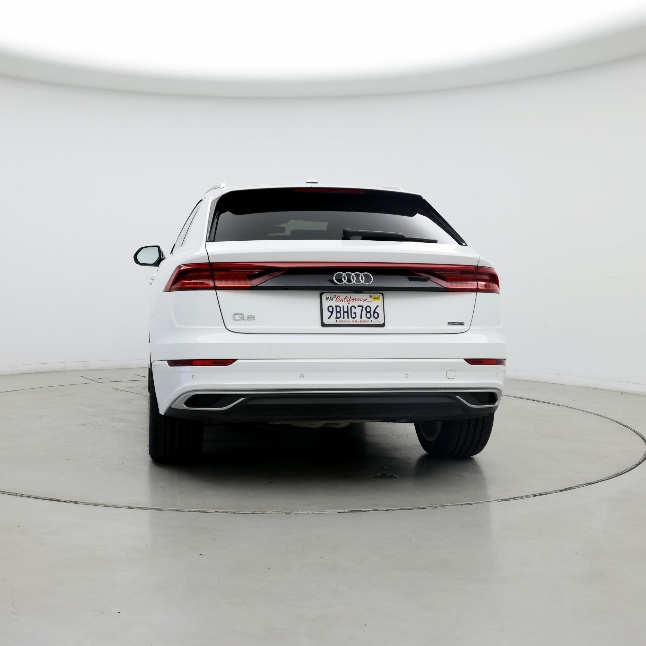 Thumbnail: 2022 Audi Q8 - 6