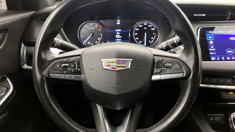 2022 Cadillac XT4 Premium Luxury 10