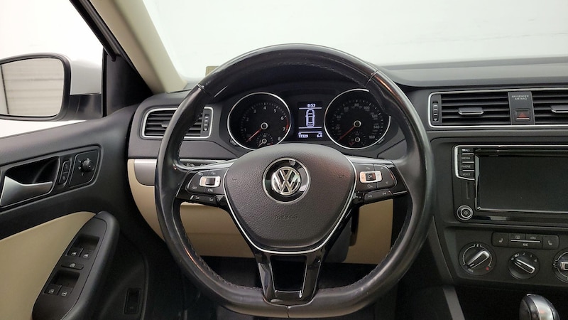 2017 Volkswagen Jetta SE 10