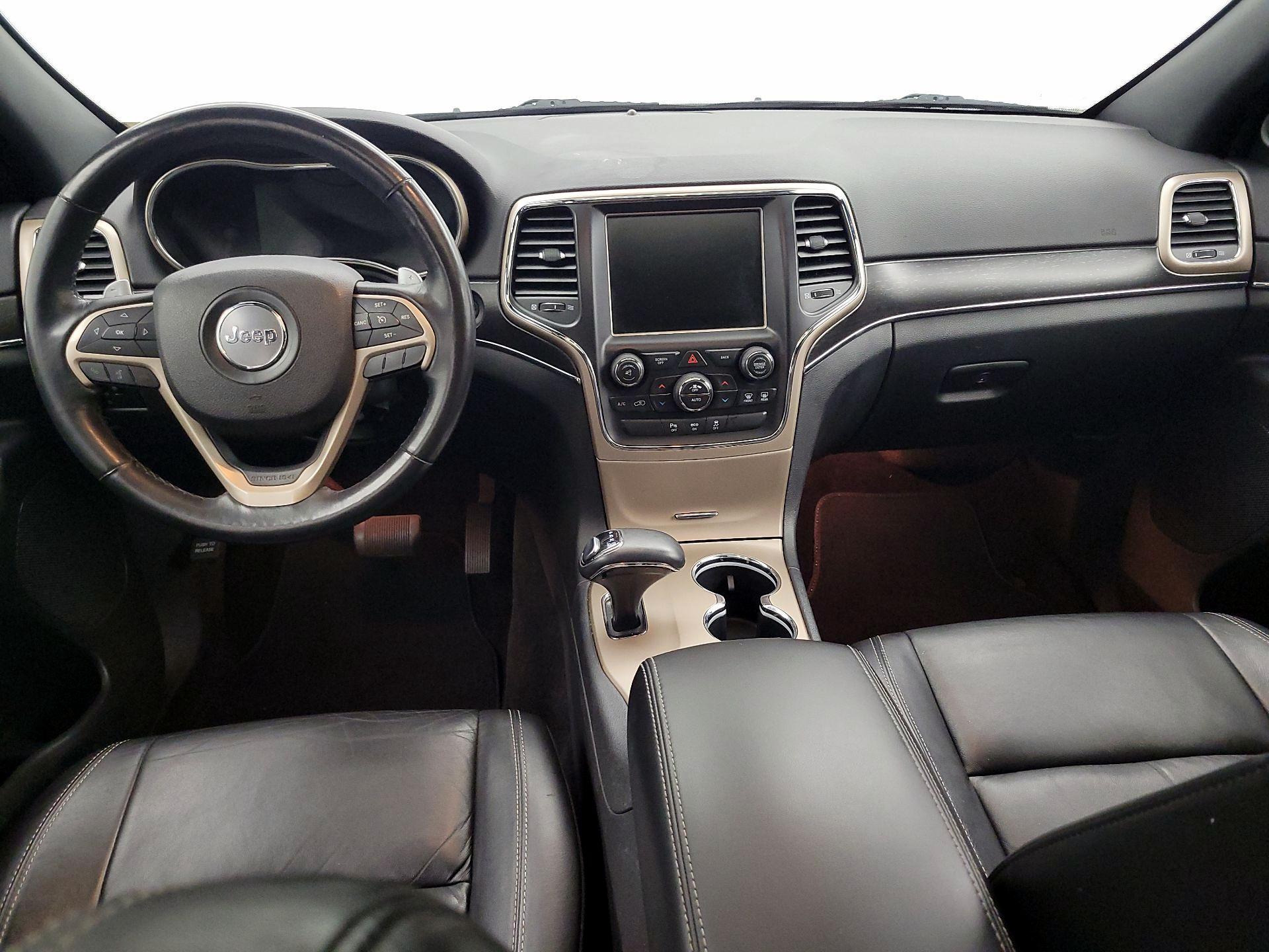 Thumbnail: 2015 Jeep Grand Cherokee - 9