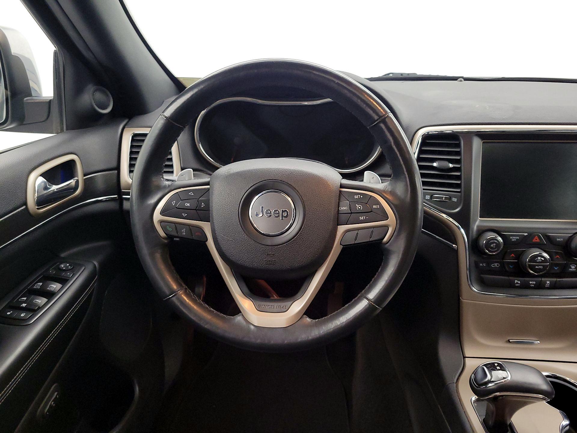Thumbnail: 2015 Jeep Grand Cherokee - 10