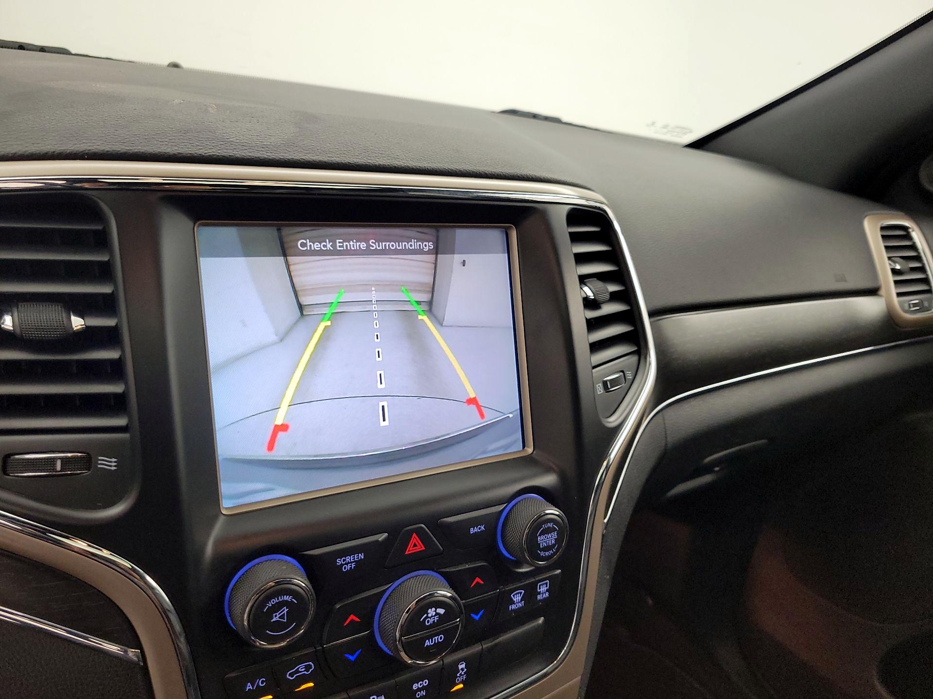 Thumbnail: 2015 Jeep Grand Cherokee - 14