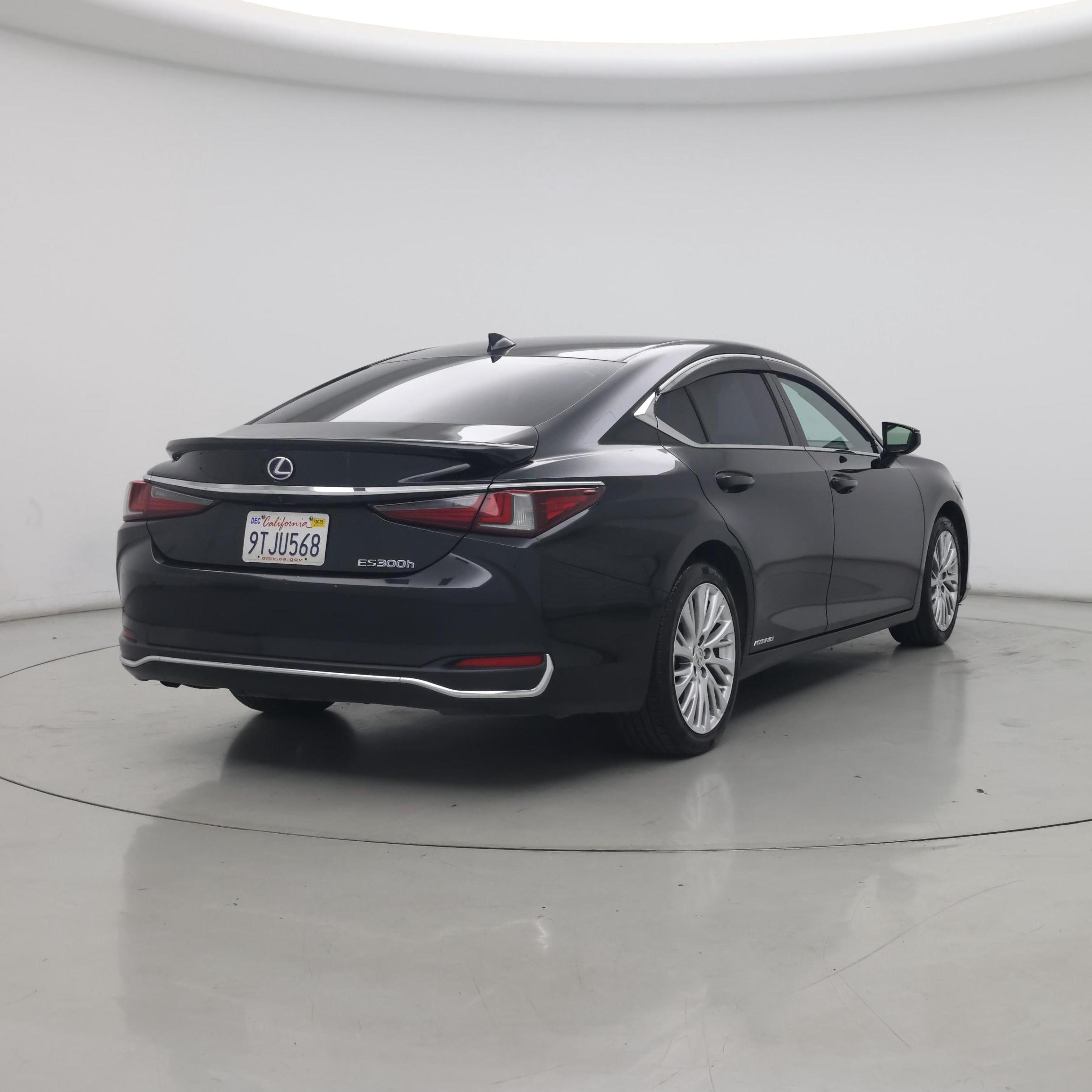 Thumbnail: 2021 Lexus ES - 8