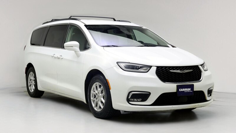 2022 Chrysler Pacifica Touring L Hero Image