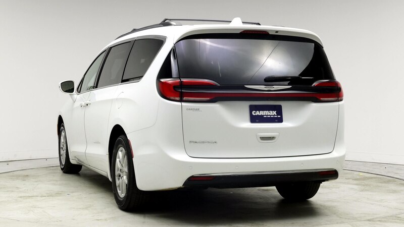 2022 Chrysler Pacifica Touring L 2