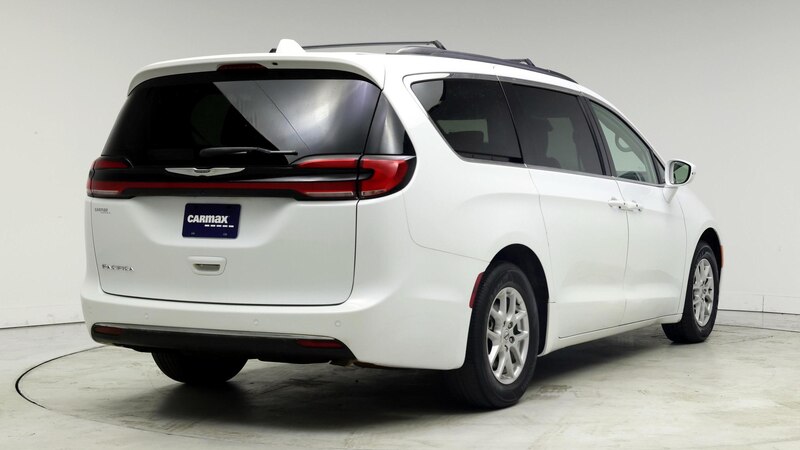 2022 Chrysler Pacifica Touring L 8