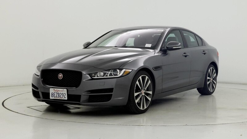 2018 Jaguar XE Prestige 4