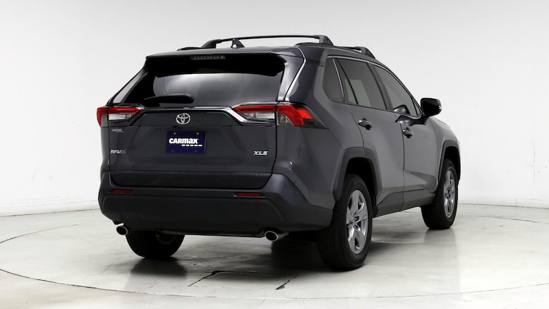 2022 Toyota RAV4 XLE 8