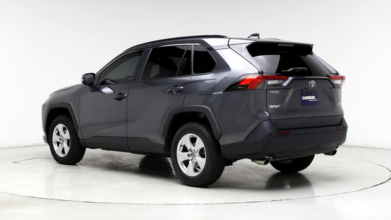 2021 Toyota RAV4 XLE 2