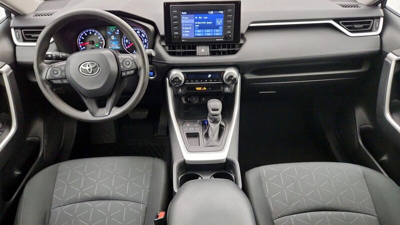 2021 Toyota RAV4 XLE 9