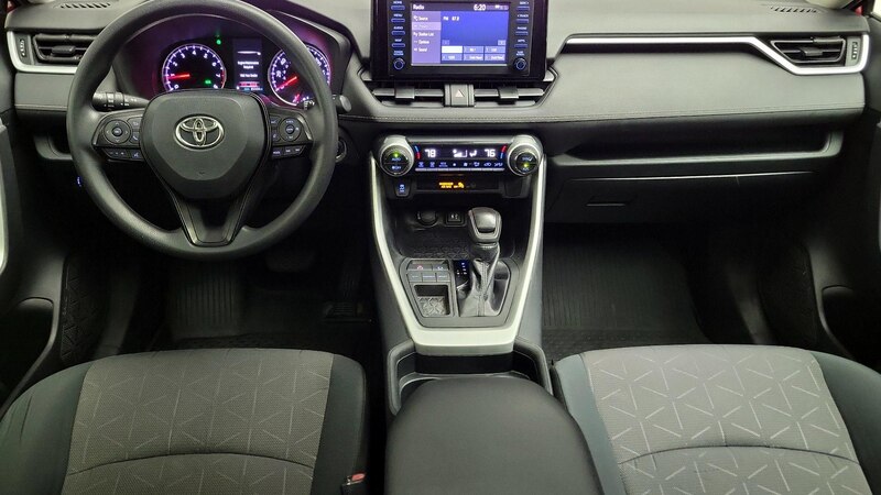 2019 Toyota RAV4 XLE 9