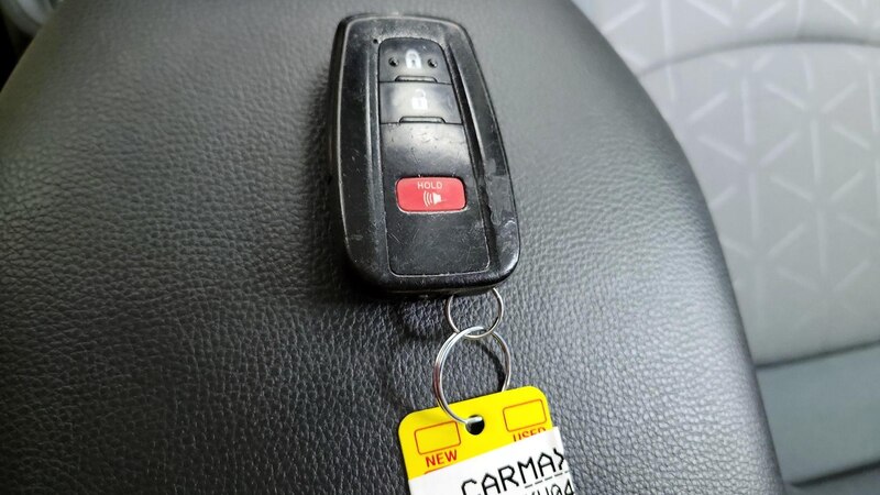 2019 Toyota RAV4 XLE 23