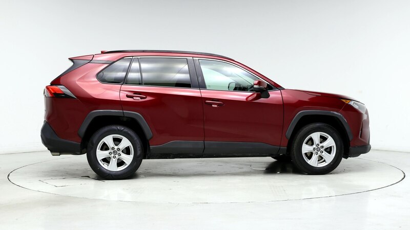2019 Toyota RAV4 XLE 7