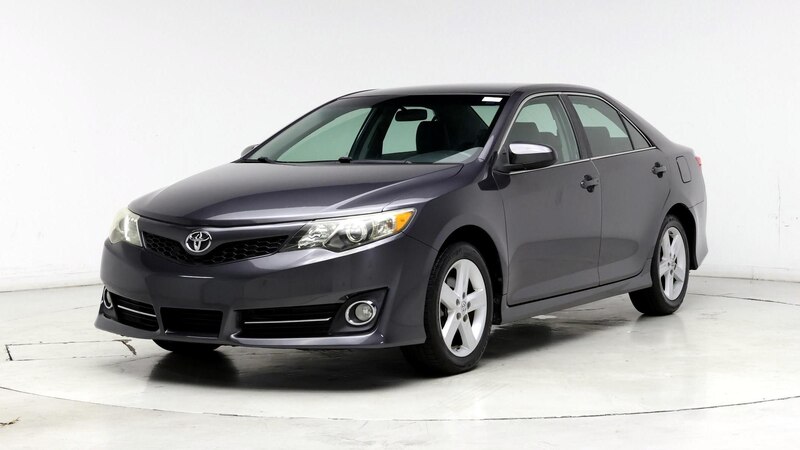 2014 Toyota Camry SE 4