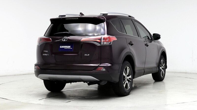 2017 Toyota RAV4 XLE 8