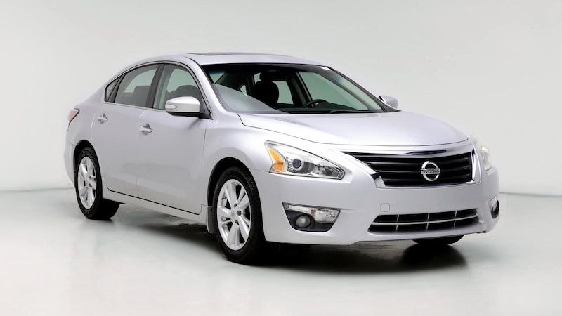 2015 Nissan Altima SV Hero Image